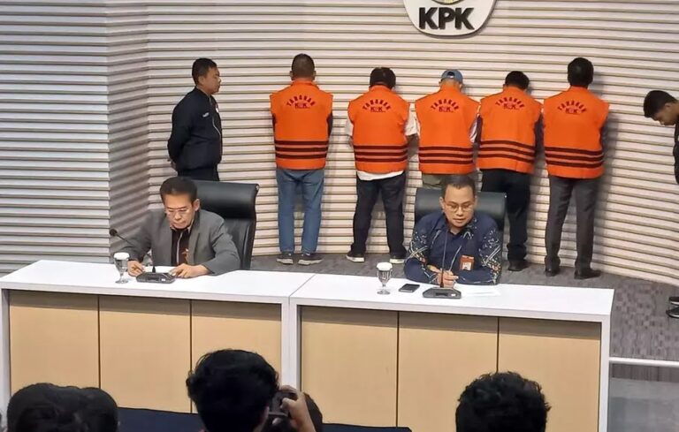 1700869175-1849x1387